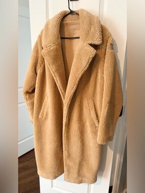 Alo Men's Plush Teddy Coat in Camel